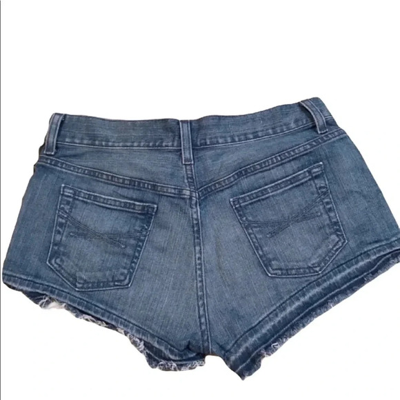 GAP Cut Off Denim Shorts Exposed Eyelet Pockets Size 25 - Picture 6 of 7